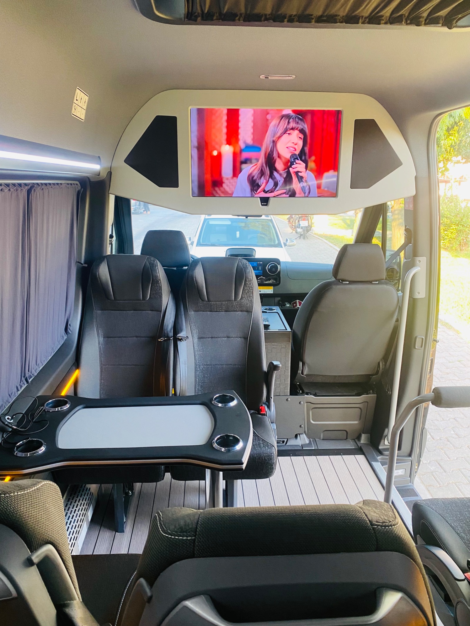 16 Kişilik Minibüs İzmir kiralık 16 Kişilik Minibüs 1