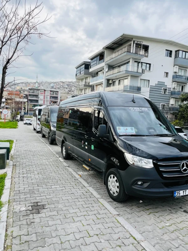 16 Kişilik Minibüs kiralık - İzmir 2025
