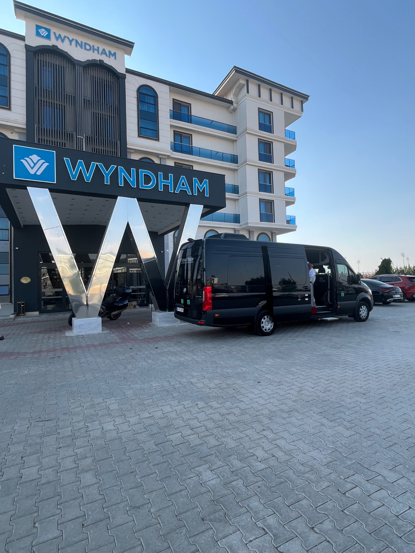 19 Kişilik Minibüs kiralık - İzmir 2025