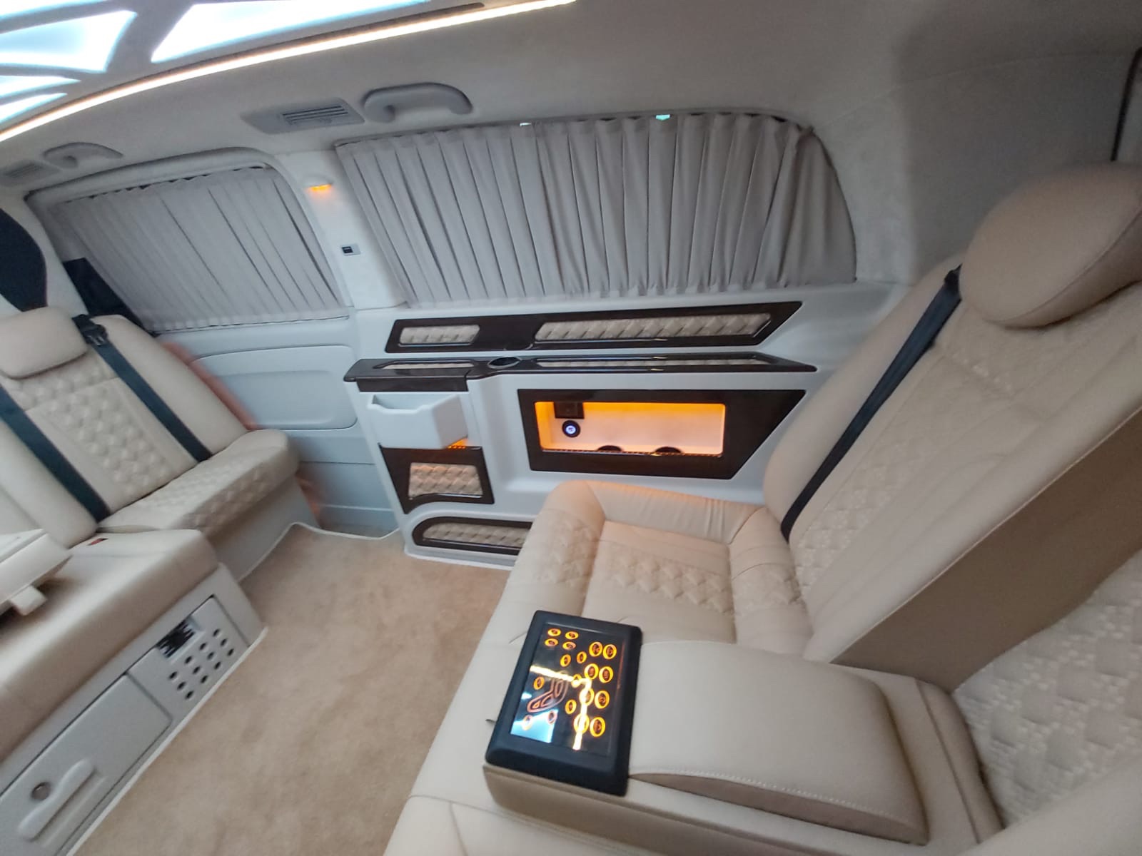 8 Kişilik Minibüs İzmir kiralık 8 Kişilik Minibüs 7