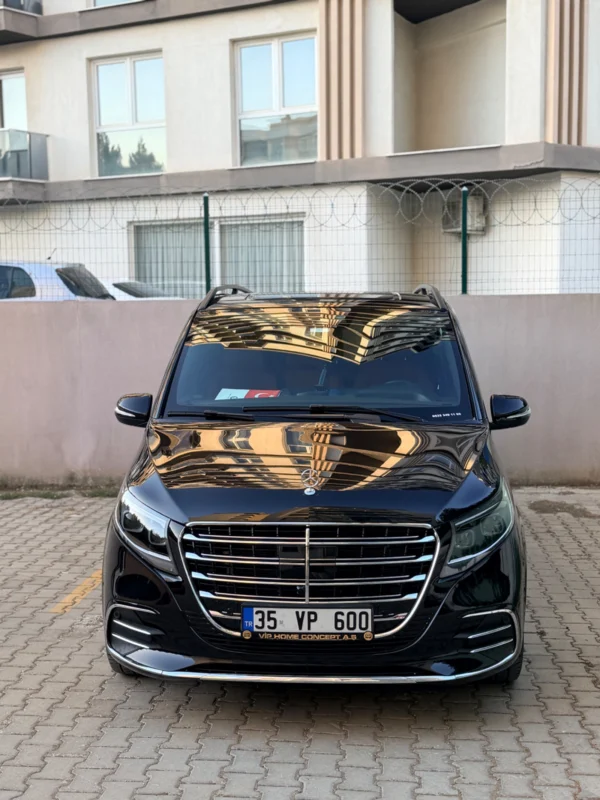 8 Kişilik Minibüs kiralık - İzmir 2025