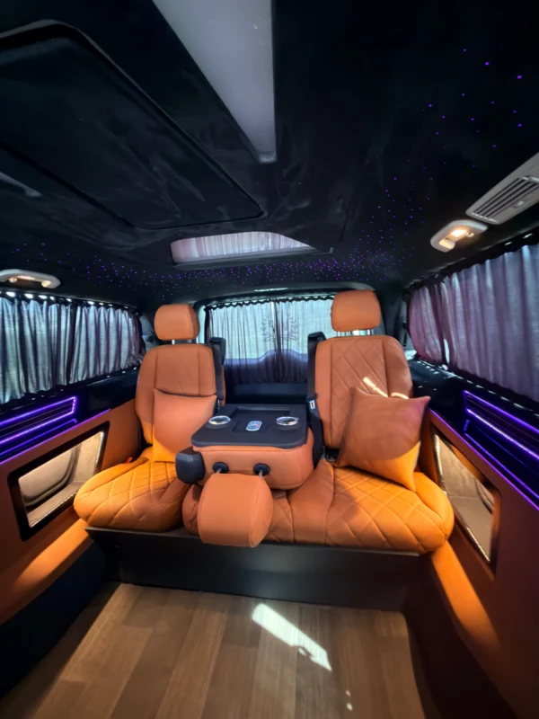 8 Kişilik Minibüs kiralık - İzmir 2025
